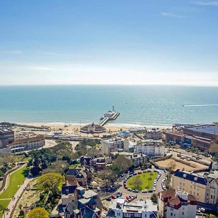 Flat-B, 4 Adults, 20 Mins To Beach, Netflix, Wifi, Sleeps 4 Adults Bournemouth Luaran gambar