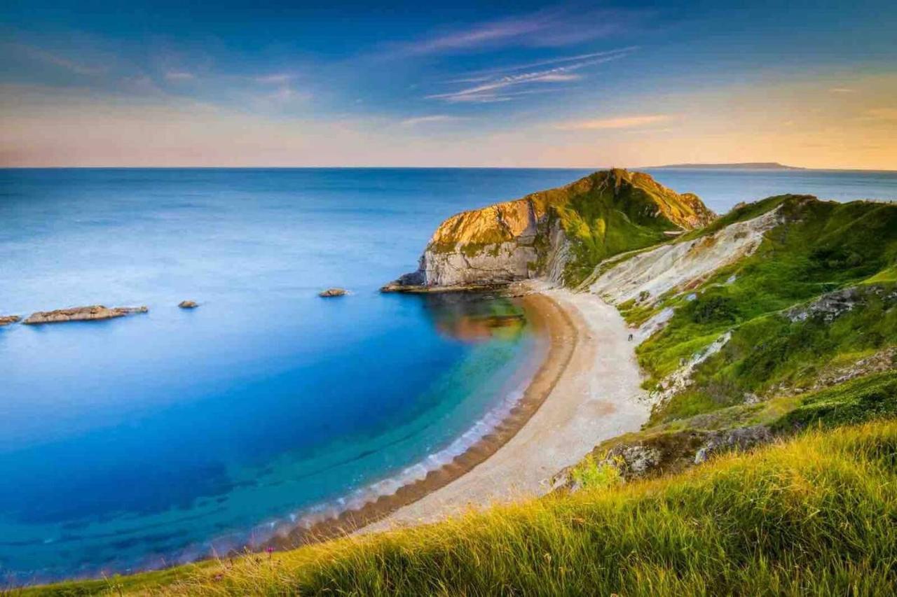 Flat-B, 4 Adults, 20 Mins To Beach, Netflix, Wifi, Sleeps 4 Adults Bournemouth Luaran gambar
