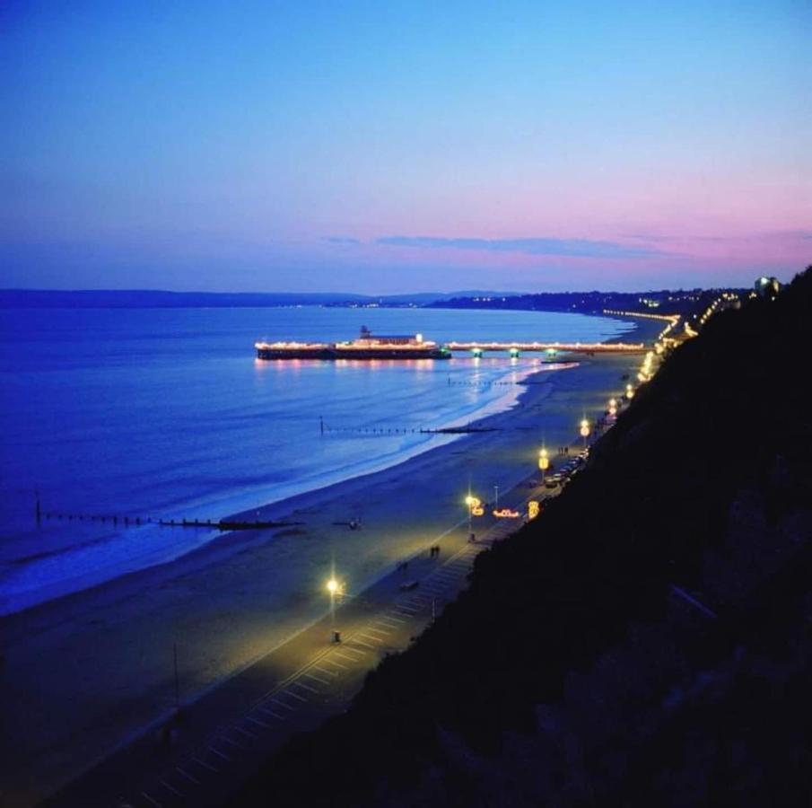 Flat-B, 4 Adults, 20 Mins To Beach, Netflix, Wifi, Sleeps 4 Adults Bournemouth Luaran gambar
